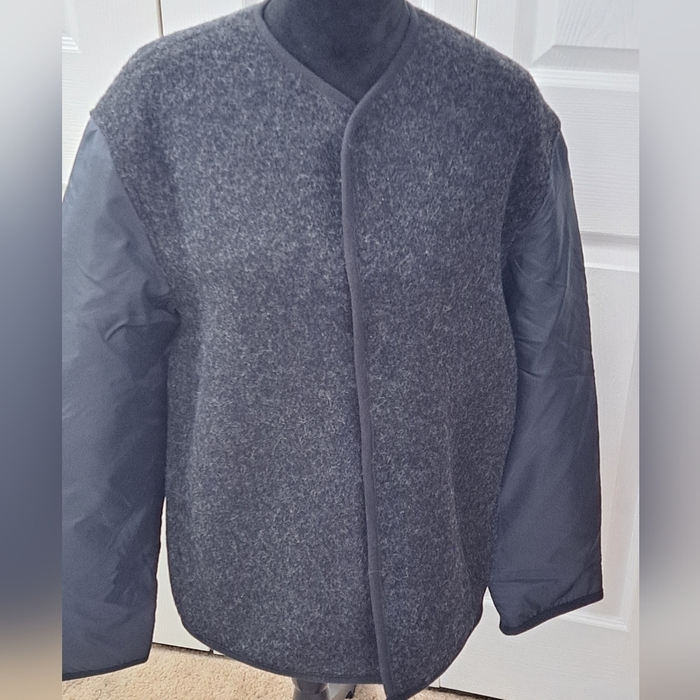 NWT DKNY Pure 100% Wool Jacket/Coat  Insert With Hidden Snaps  Size M